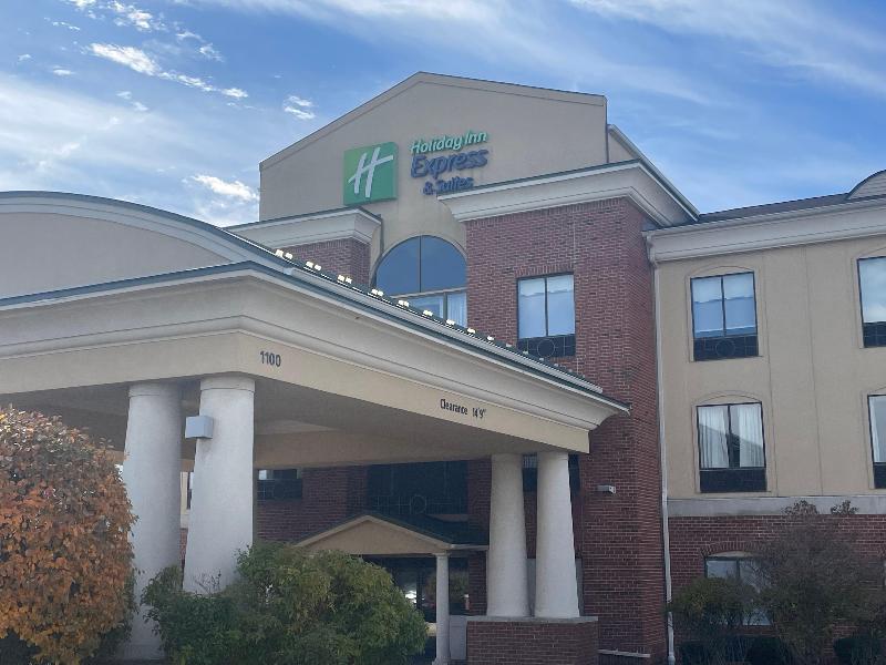 Holiday Inn Express Suites Dayton North Tipp City — general view