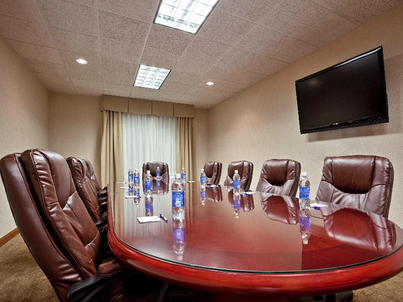 Holiday Inn Express Suites Dayton North Tipp City image