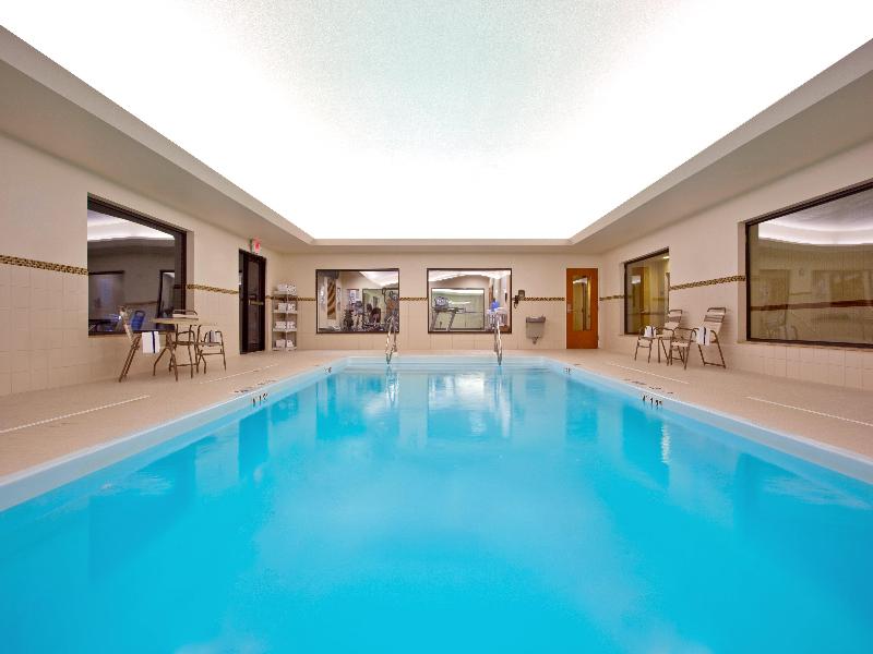 Holiday Inn Express Suites Dayton North Tipp City image