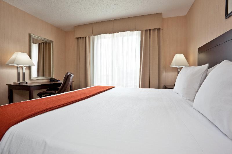 Holiday Inn Express Suites Dayton North Tipp City image