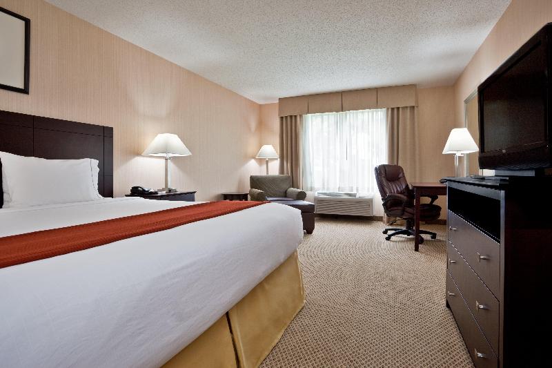 Holiday Inn Express Suites Dayton North Tipp City image