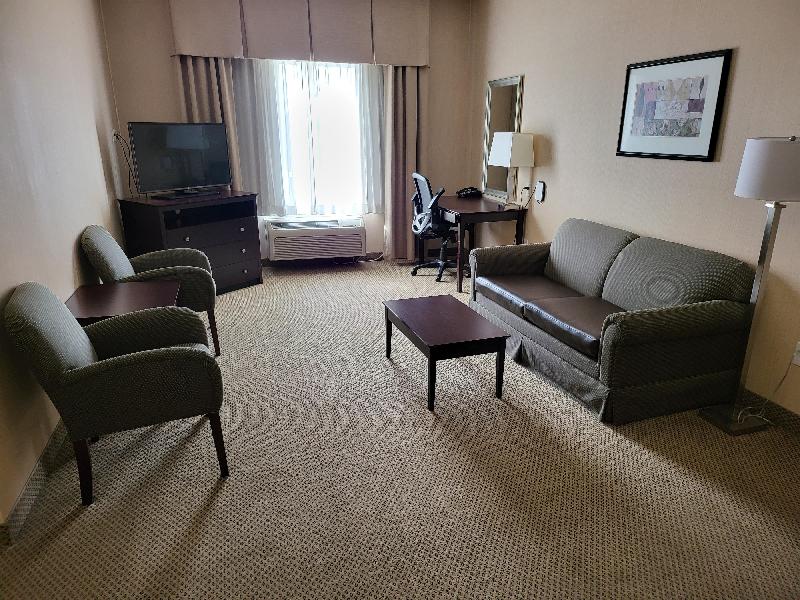 Holiday Inn Express Suites Dayton North Tipp City image