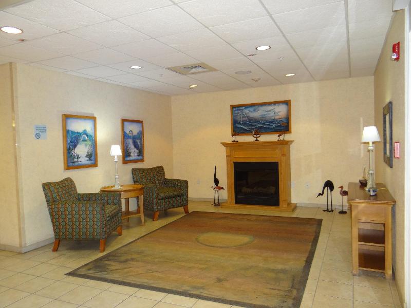 Holiday Inn Express and Suites Salisbury Delmar