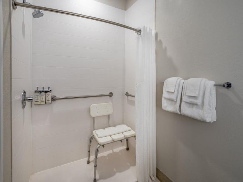 Holiday Inn Express and Suites Salisbury Delmar image