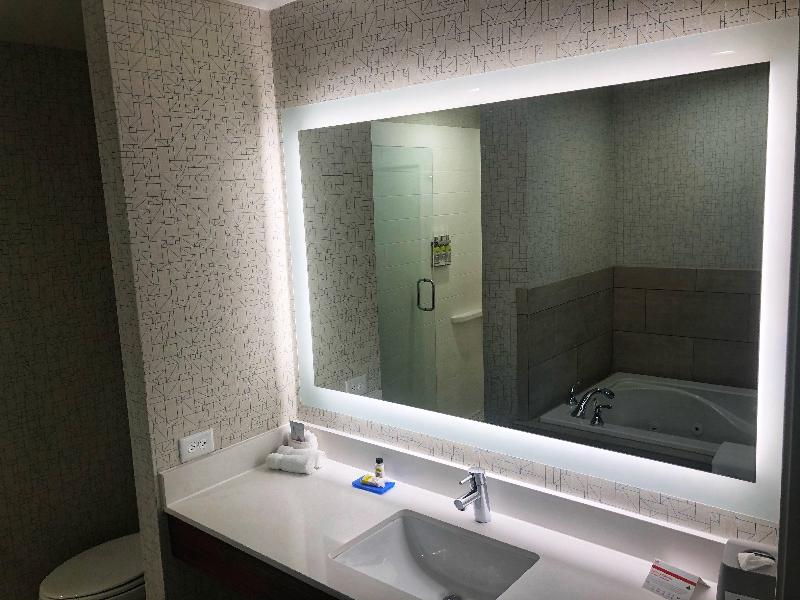 Holiday Inn Express & Suites El Dorado Hills photo 24