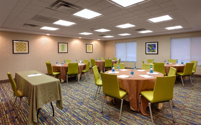 Holiday Inn Express & Suites El Paso I-10 East IHG image