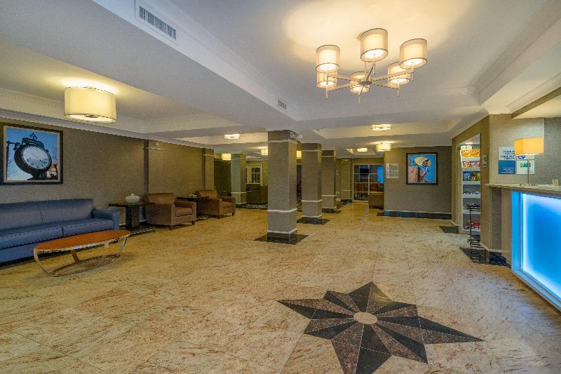 Holiday Inn Express and Suites Easton image
