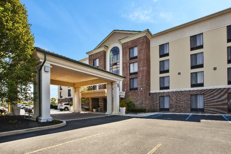 Holiday Inn Express & Suites Fort Wayne image