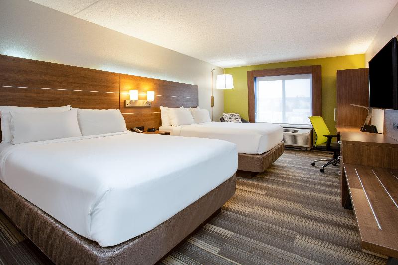Holiday Inn Express & Suites Fort Wayne image