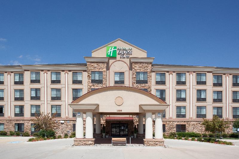 Holiday Inn Express & Suites Ft. Collins By IHG image