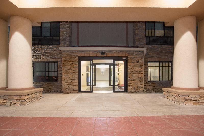 Holiday Inn Express & Suites Ft. Collins By IHG image