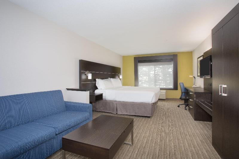 Holiday Inn Express & Suites Ft. Collins By IHG image