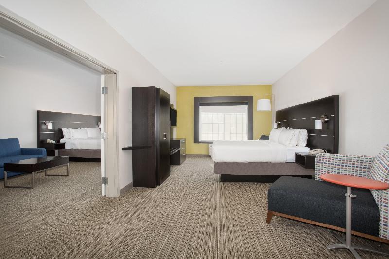 Holiday Inn Express & Suites Ft. Collins By IHG image