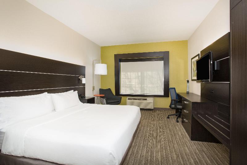 Holiday Inn Express & Suites Ft. Collins By IHG image