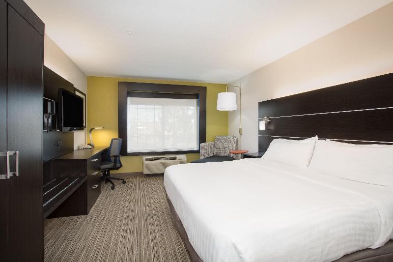 Holiday Inn Express & Suites Ft. Collins By IHG image