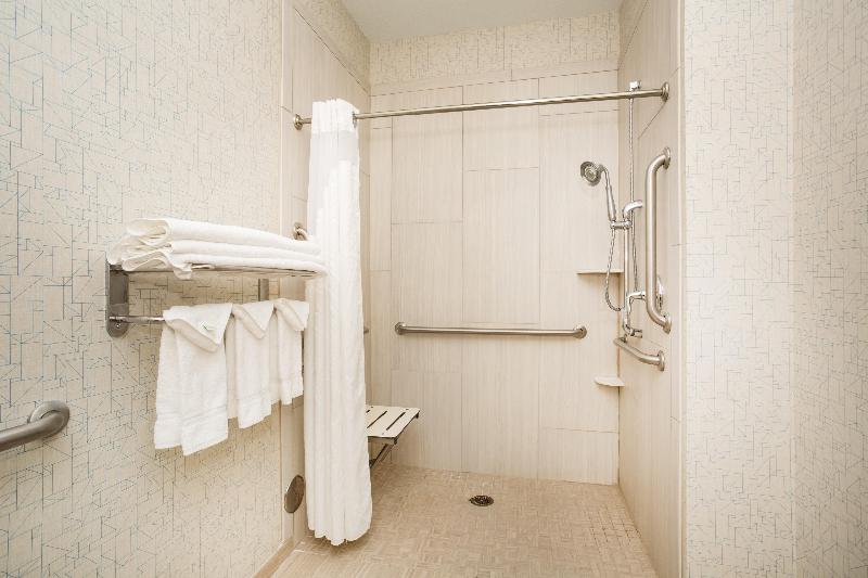 Holiday Inn Express & Suites Ft. Collins By IHG image