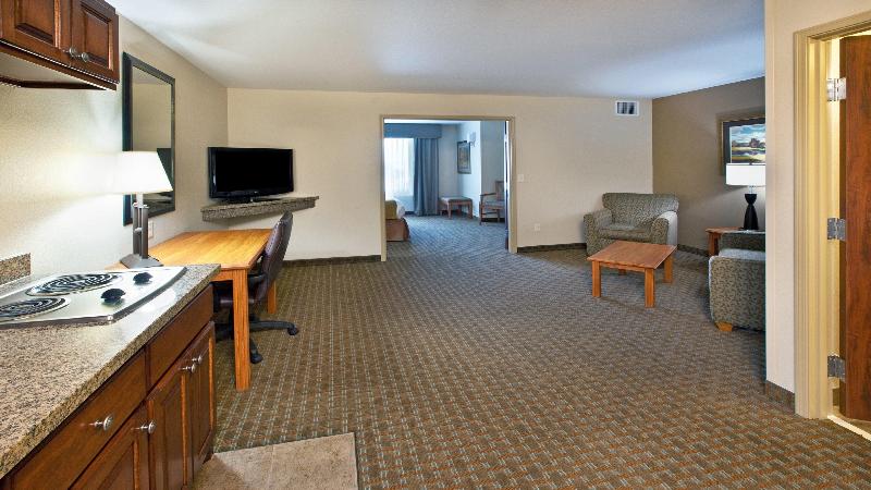 Holiday Inn Express & Suites Sioux Falls Southwest photo 10