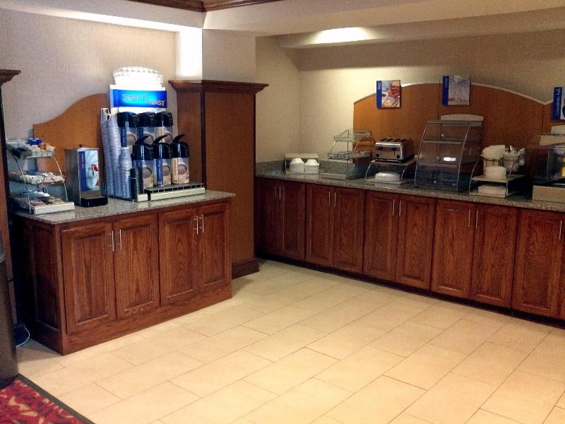 Holiday Inn Express & Suites Greenville by IHG image