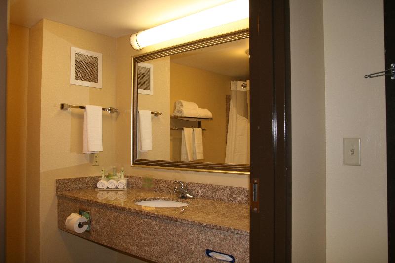 Holiday Inn Express & Suites Greenville by IHG image