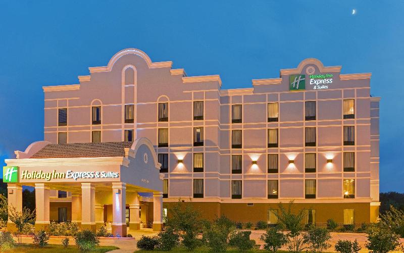 Holiday Inn Express & Suites Greenwood By IHG image