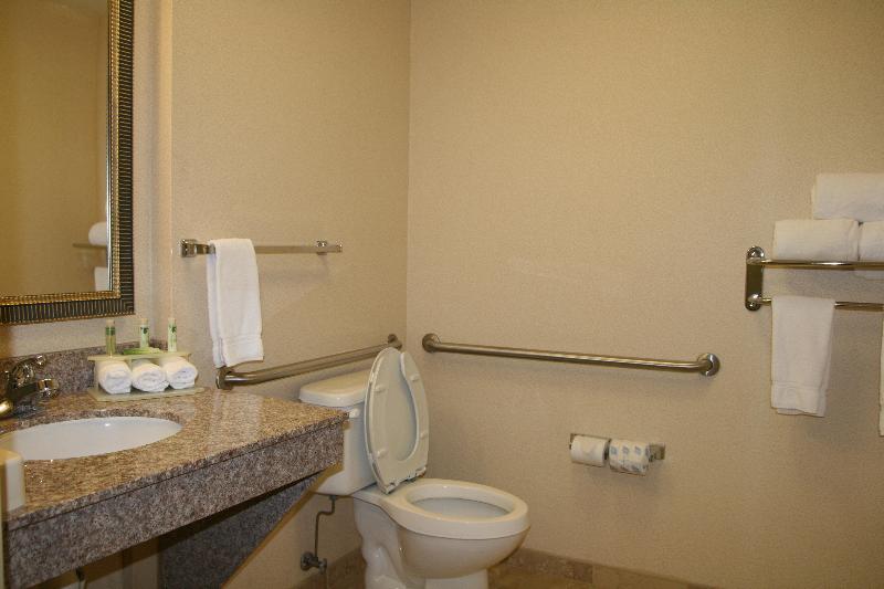 Holiday Inn Express & Suites Greenwood By IHG image