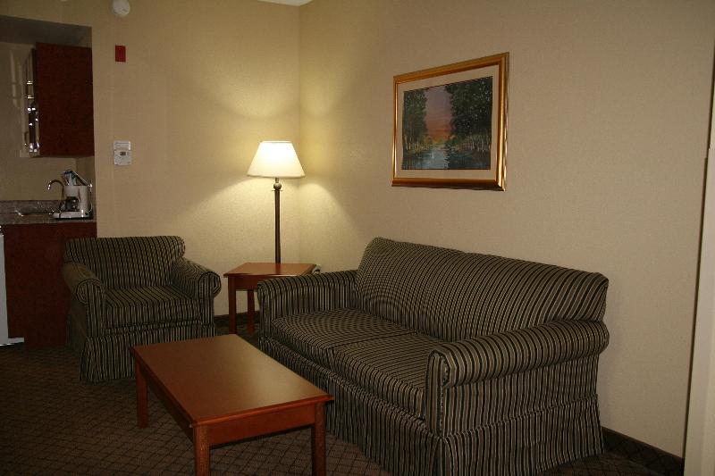 Holiday Inn Express & Suites Greenwood By IHG image