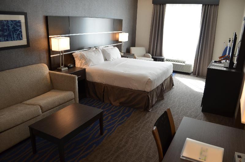 Holiday Inn Longview - North photo 20