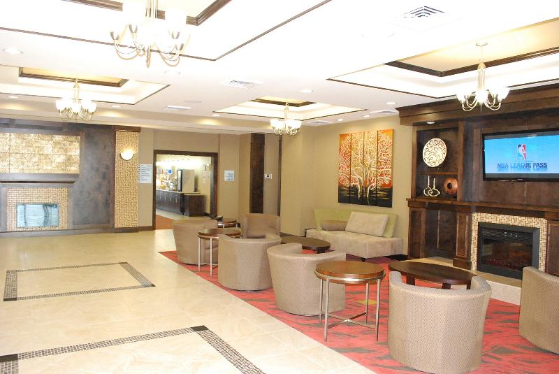 Holiday Inn Express and Suites Houston South Pearl image