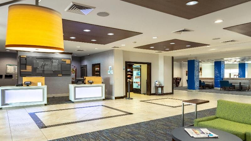 Holiday Inn Express and Suites Houston South Pearl image