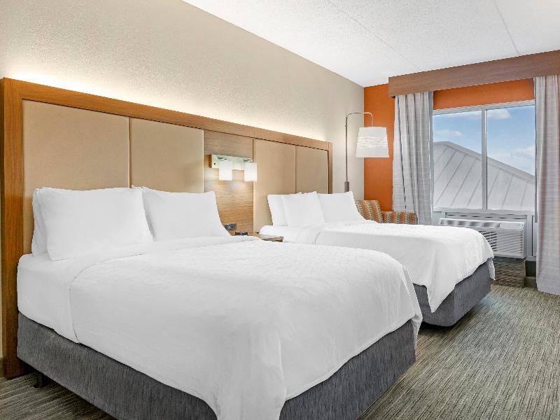 Holiday Inn Express Louisville SouthHillview image