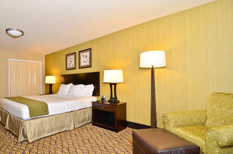 Holiday Inn Express and Suites Williston photo 9