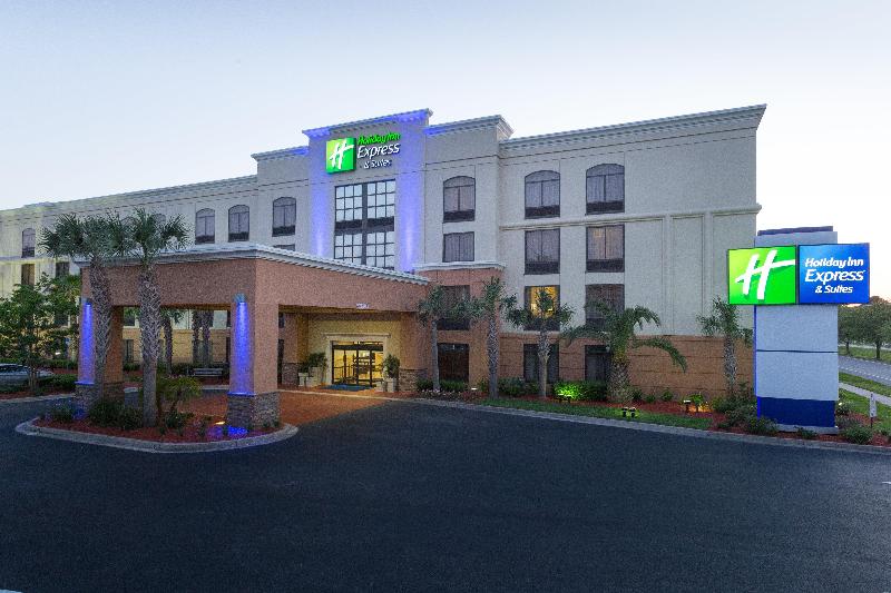 Holiday Inn Express Suites Jacksonville Airport