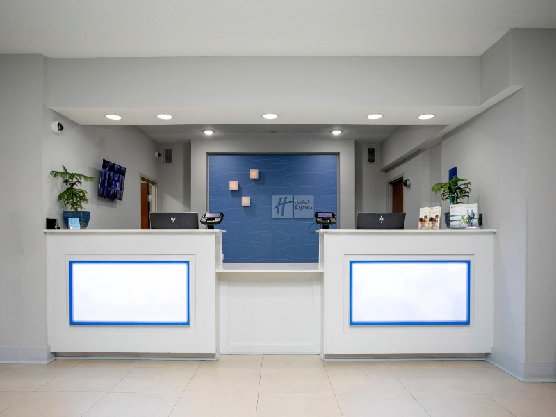 Holiday Inn Express Jacksonville Atlantic Beach — photo 9