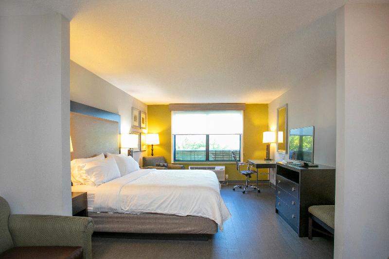 Holiday Inn Express Jacksonville Atlantic Beach — photo 58
