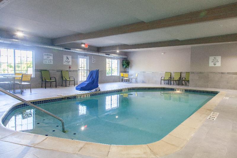 Holiday Inn Express and Suites Jackson image