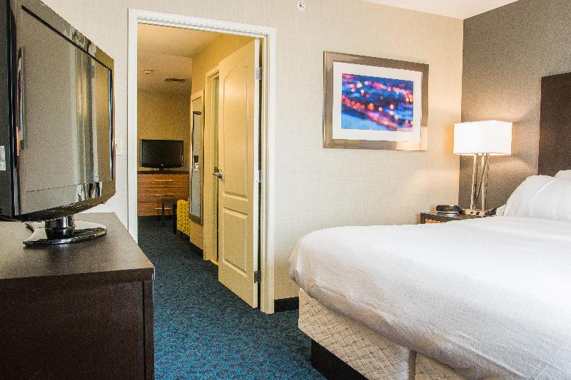 Holiday Inn Express and Suites Jackson image