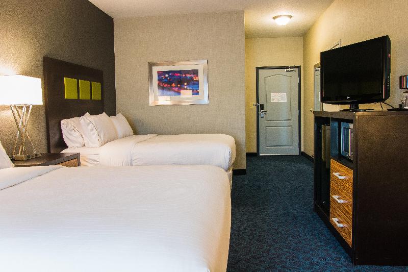 Holiday Inn Express and Suites Jackson image