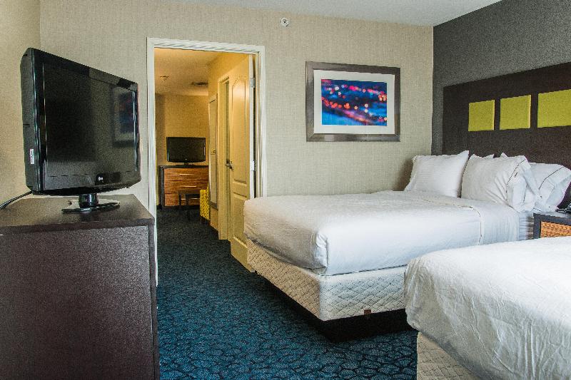 Holiday Inn Express and Suites Jackson image