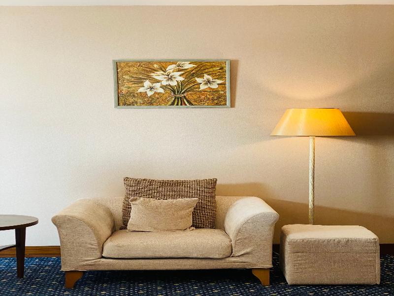 Parkside Hotel & Apartments image