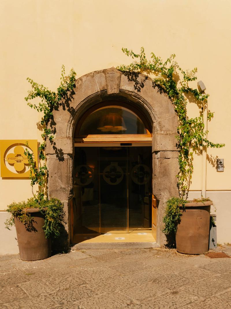 Unconventional Sorrento Coast image