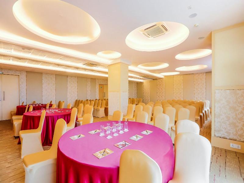 E Hotel, Chennai image