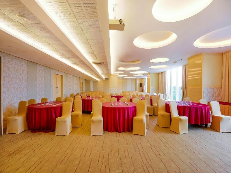 E Hotel, Chennai image