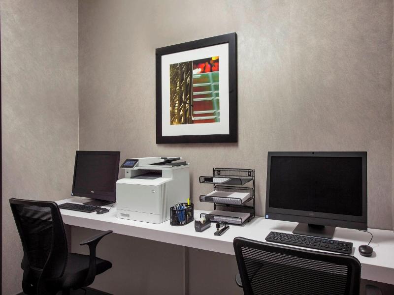 Four Points by Sheraton Manhattan Midtown West image