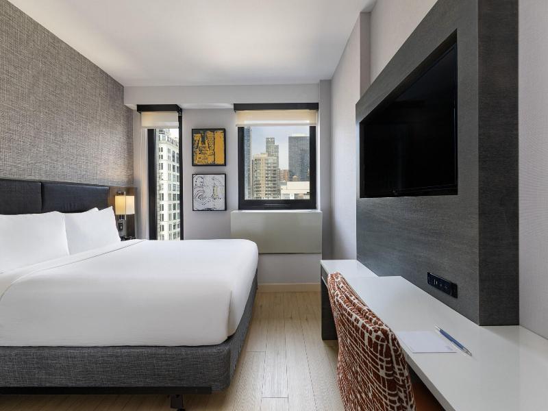 Four Points by Sheraton Manhattan Midtown West image
