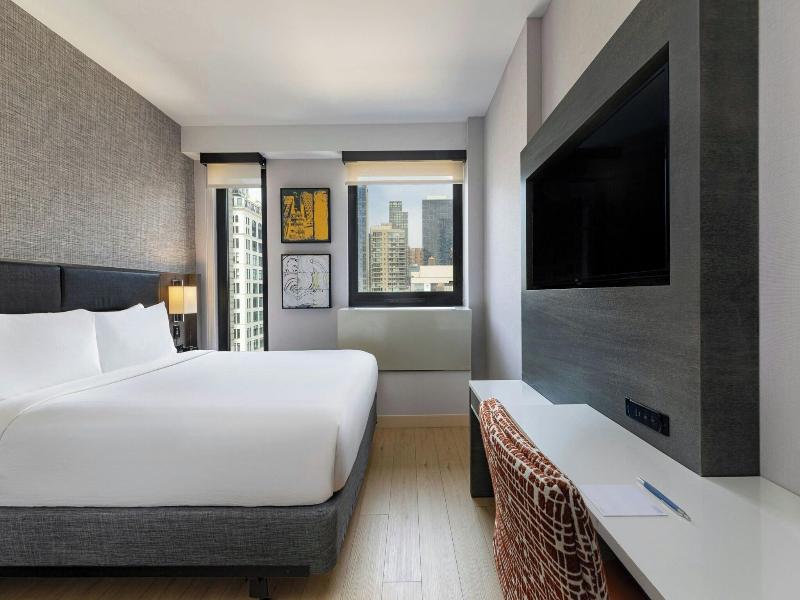 Four Points by Sheraton Manhattan Midtown West image