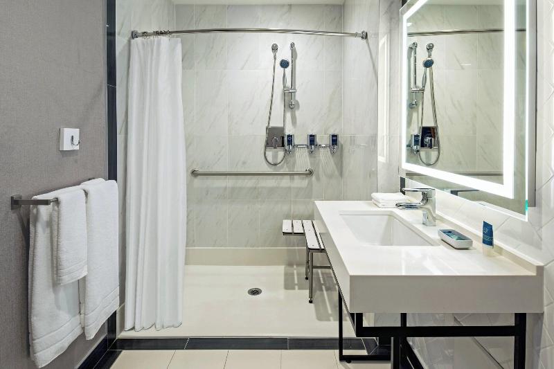 Four Points by Sheraton Manhattan Midtown West image