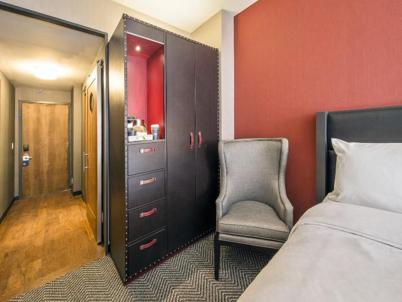 Four Points by Sheraton Manhattan Midtown West image
