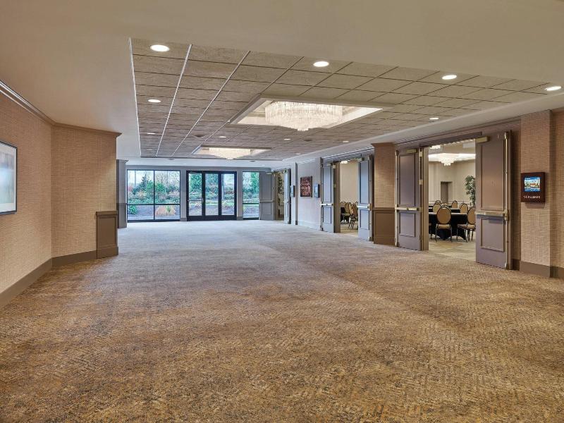 Sheraton Portland Airport Hotel image