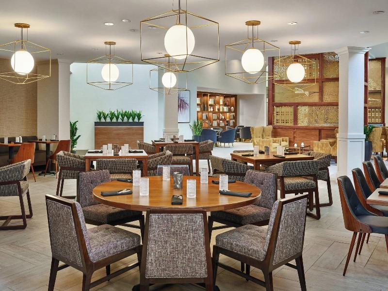 Sheraton Portland Airport Hotel image