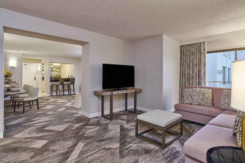 Sheraton Portland Airport Hotel image